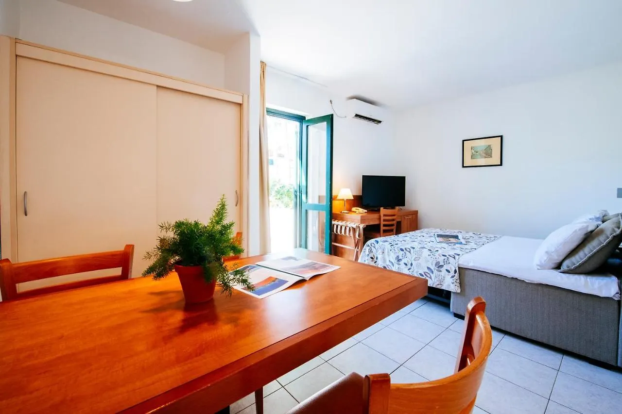 Zaton Holiday Resort Nin