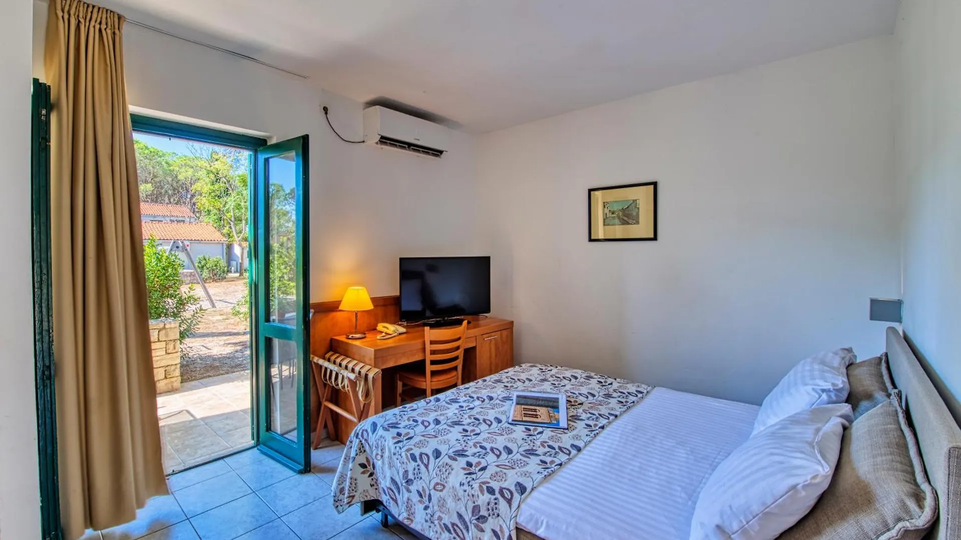 Zaton Holiday Resort Nin