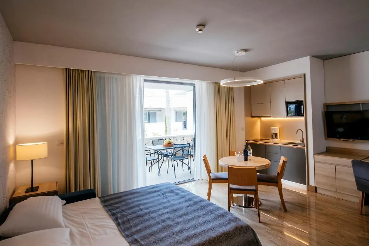 Zaton Holiday Resort Nin