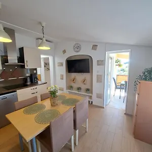 https://sweet-home-lustig.pula-hotels.org