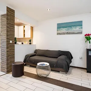 https://studio-apartment-la-luna.splithotels.org