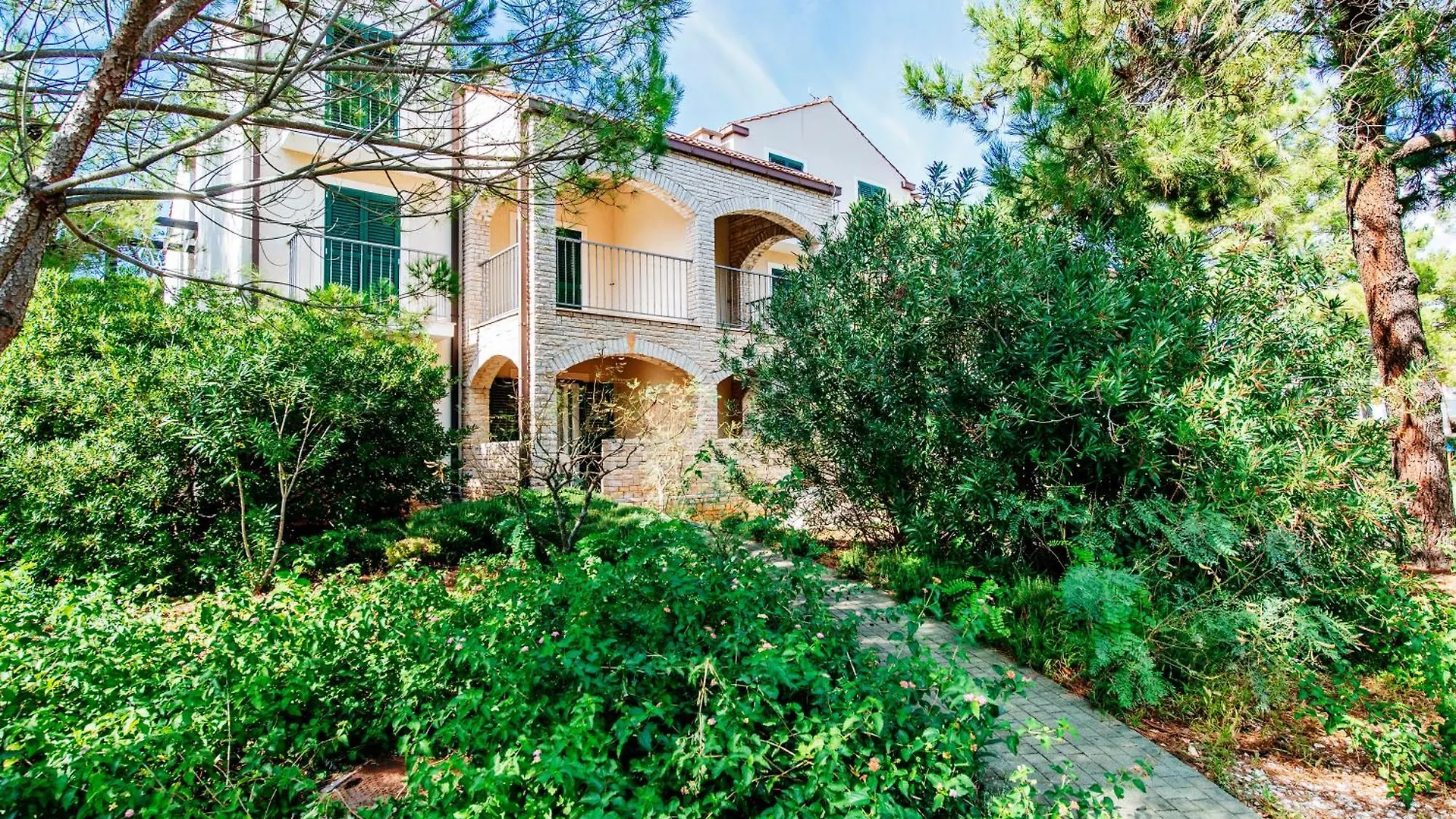 Zaton Holiday Resort Nin